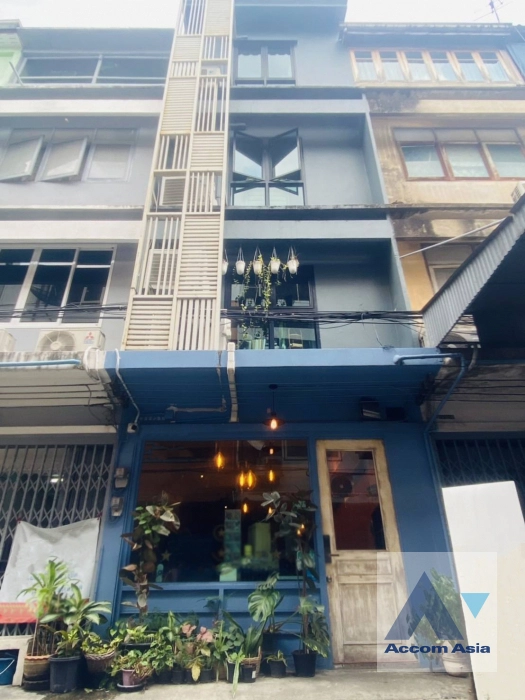  2  Building for rent and sale in New Phetchaburi ,Bangkok BTS Ratchathewi AA43870
