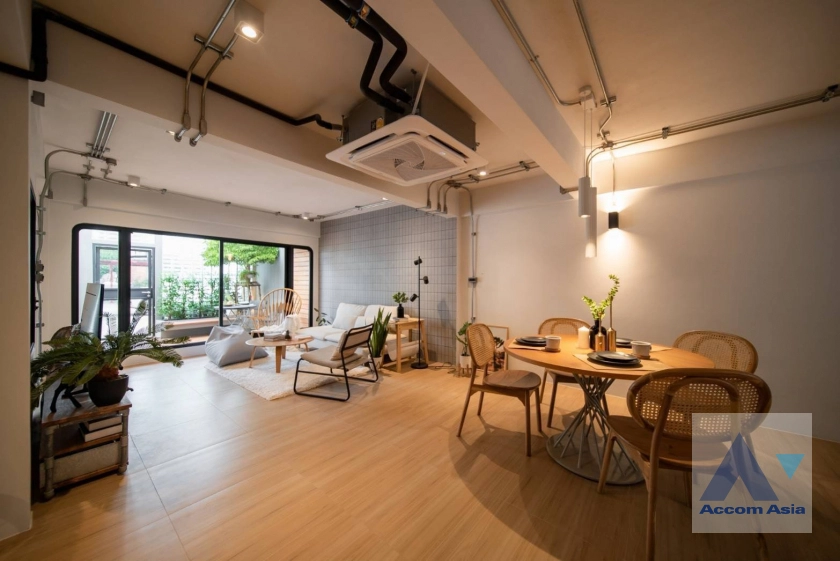  1  3 br Townhouse for rent and sale in Sukhumvit ,Bangkok BTS Phra khanong at Moo Baan Klongtan Nivet AA43873