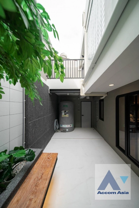 16  3 br Townhouse for rent and sale in Sukhumvit ,Bangkok BTS Phra khanong at Moo Baan Klongtan Nivet AA43873