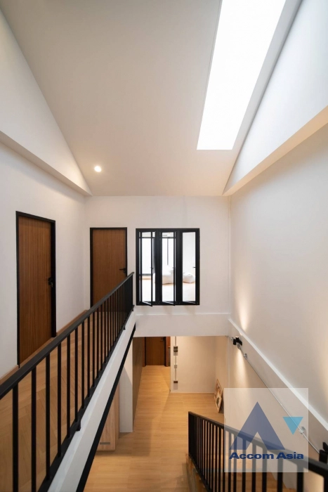 8  3 br Townhouse for rent and sale in Sukhumvit ,Bangkok BTS Phra khanong at Moo Baan Klongtan Nivet AA43873