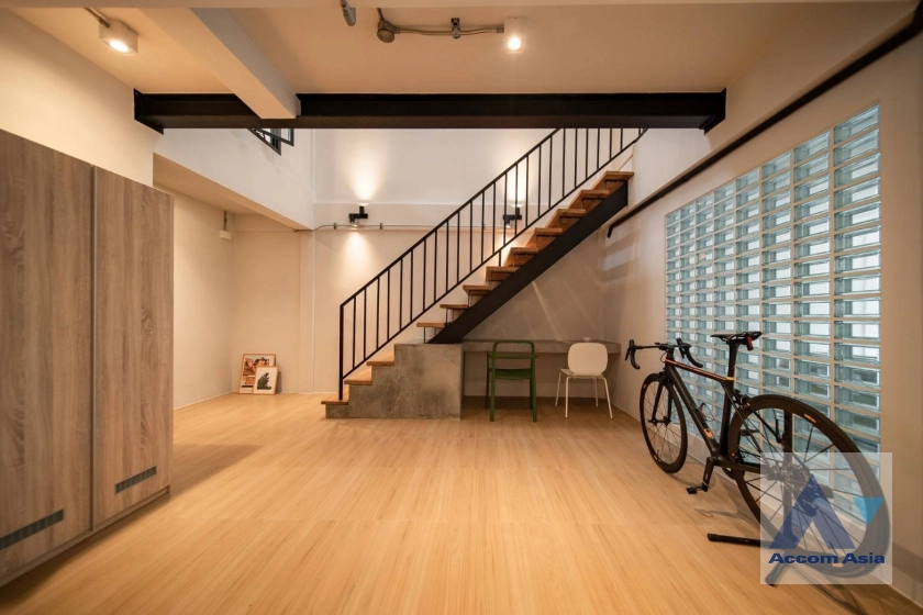 9  3 br Townhouse for rent and sale in Sukhumvit ,Bangkok BTS Phra khanong at Moo Baan Klongtan Nivet AA43873