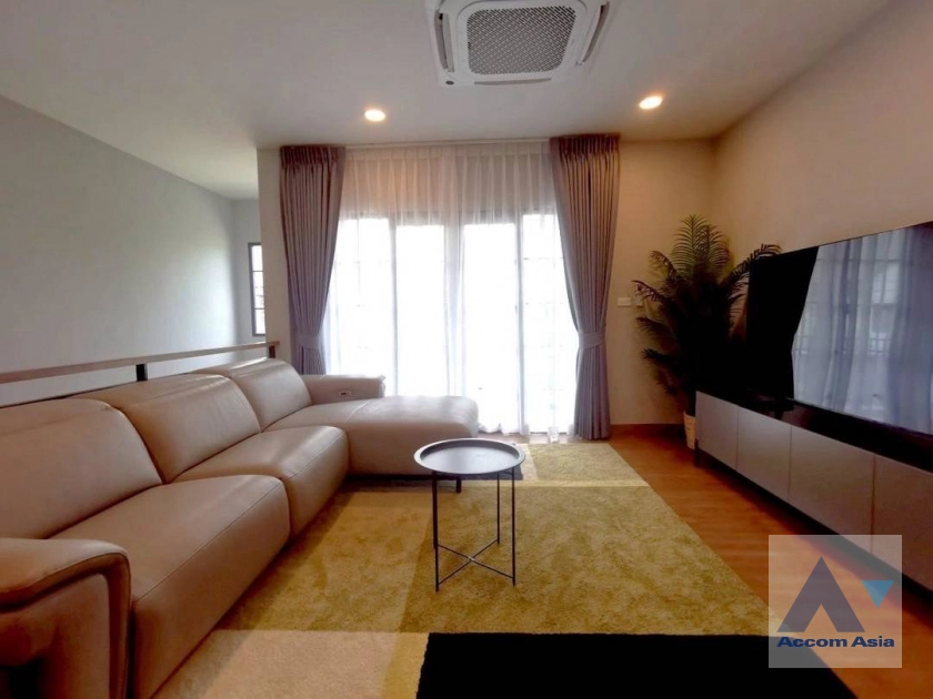  1  4 br House For Rent in Samutprakan ,Samutprakan  at Centro Bangna AA43884