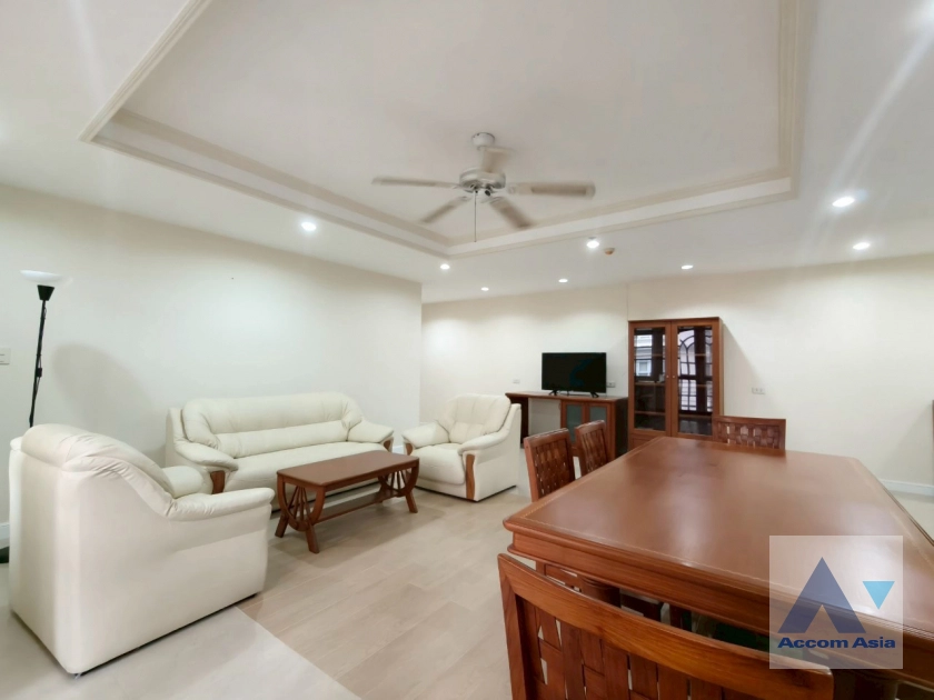 6  3 br Apartment For Rent in Sukhumvit ,Bangkok BTS Phrom Phong at Good maintained AA43886