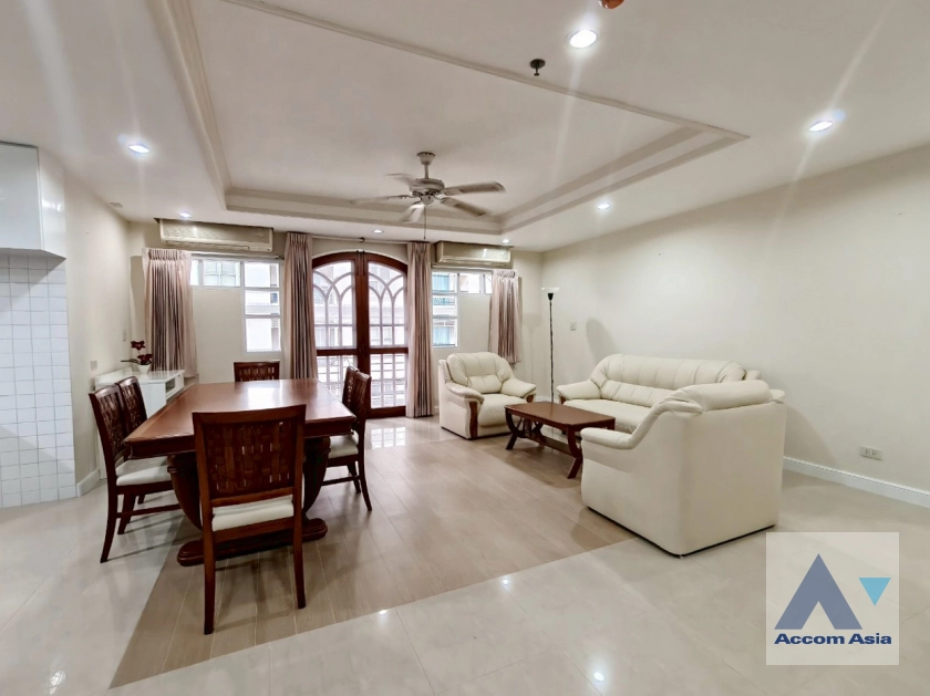  Good maintained Apartment  3 Bedroom for Rent BTS Phrom Phong in Sukhumvit Bangkok