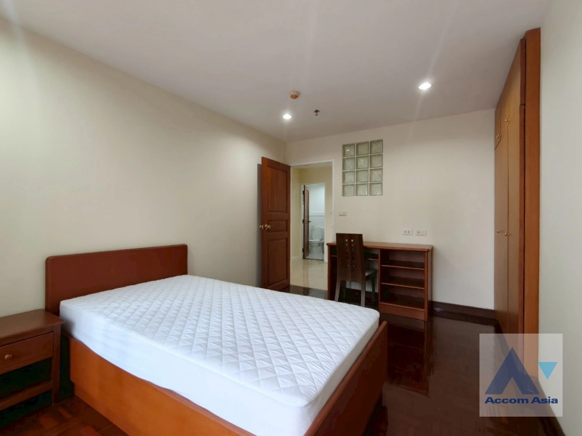 15  3 br Apartment For Rent in Sukhumvit ,Bangkok BTS Phrom Phong at Good maintained AA43886
