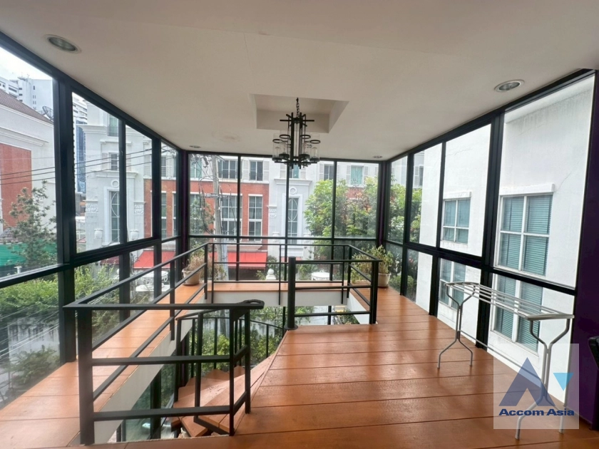 1  2 br House for rent and sale in Sukhumvit ,Bangkok BTS Thong Lo AA43887