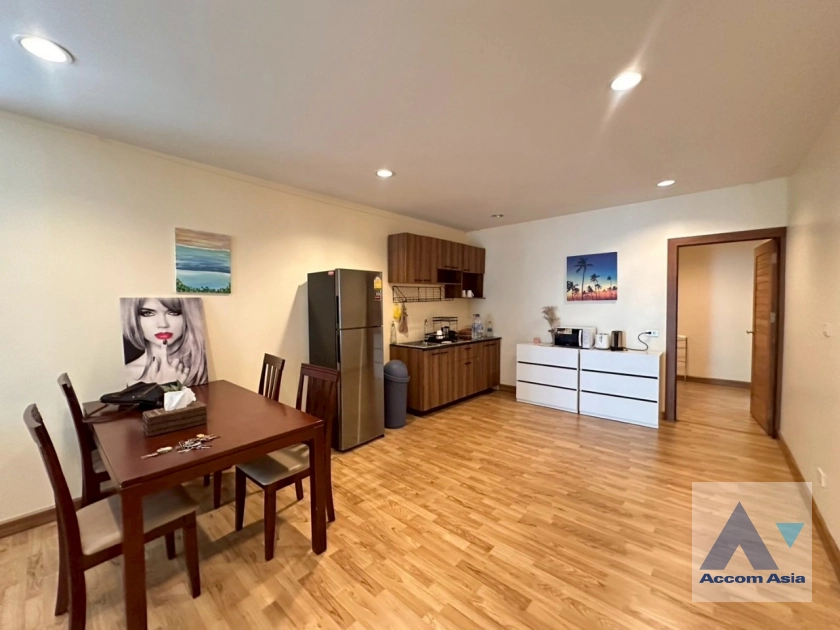 unit 2 Bedrooms  House For Rent & Sale in Sukhumvit, Bangkok  near BTS Thong Lo (AA43887)