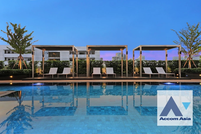  High-Rise Serviced Apartment Near The Em District Apartment  3 Bedroom for Rent BTS Phrom Phong in Sukhumvit Bangkok