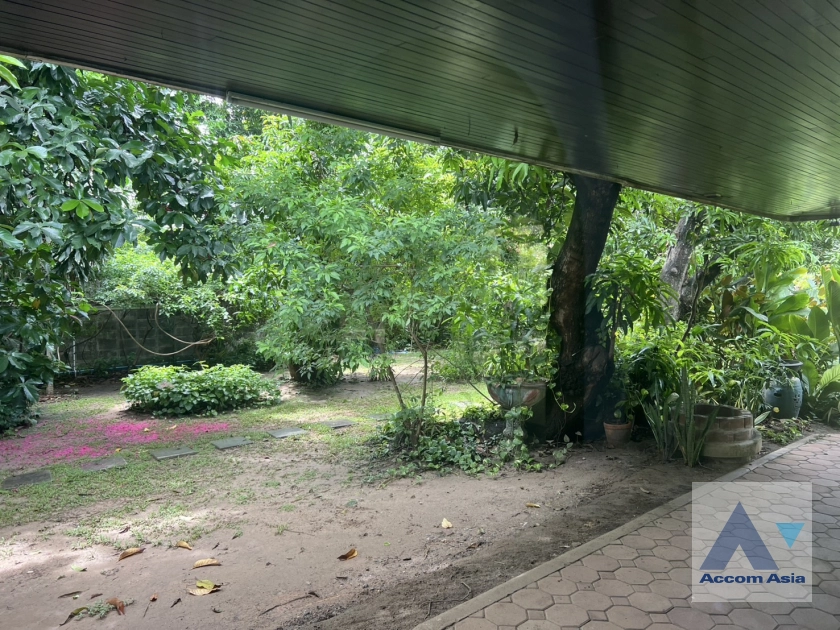 unit 2 Bedrooms  House For Rent in Sukhumvit, Bangkok  near BTS Asok (AA43897)