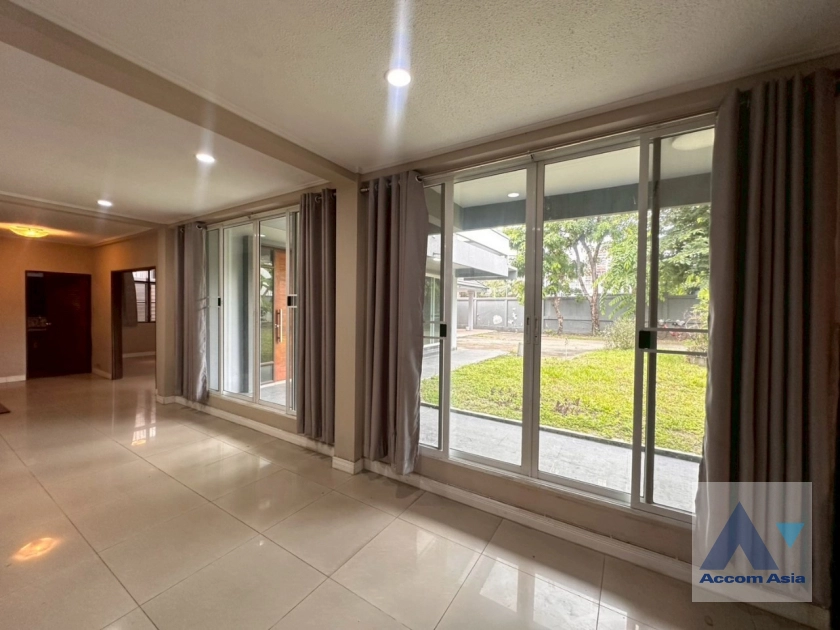 7  3 br House For Rent in Sukhumvit ,Bangkok  AA43898