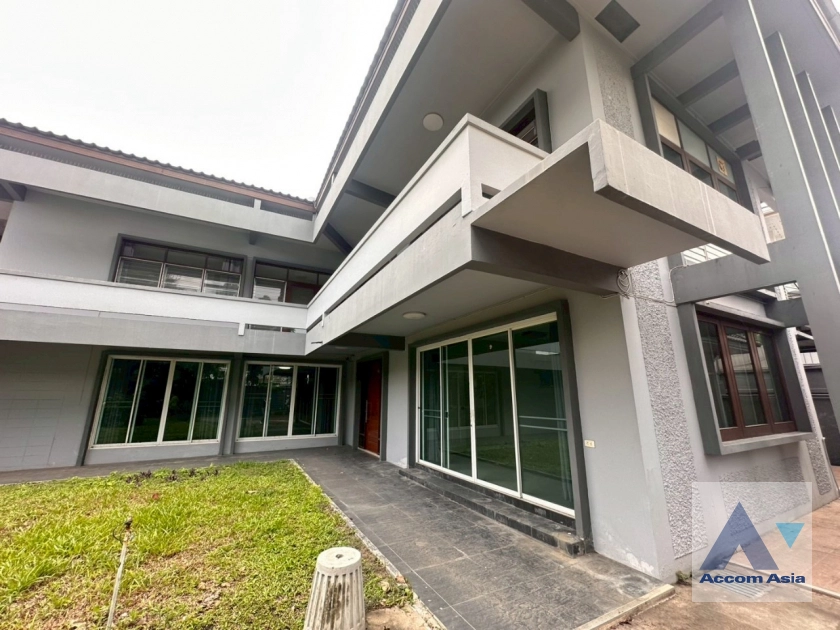  1  3 br House For Rent in Sukhumvit ,Bangkok  AA43898