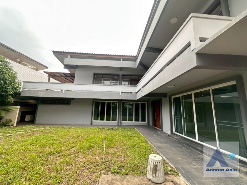 4  3 br House For Rent in Sukhumvit ,Bangkok  AA43898