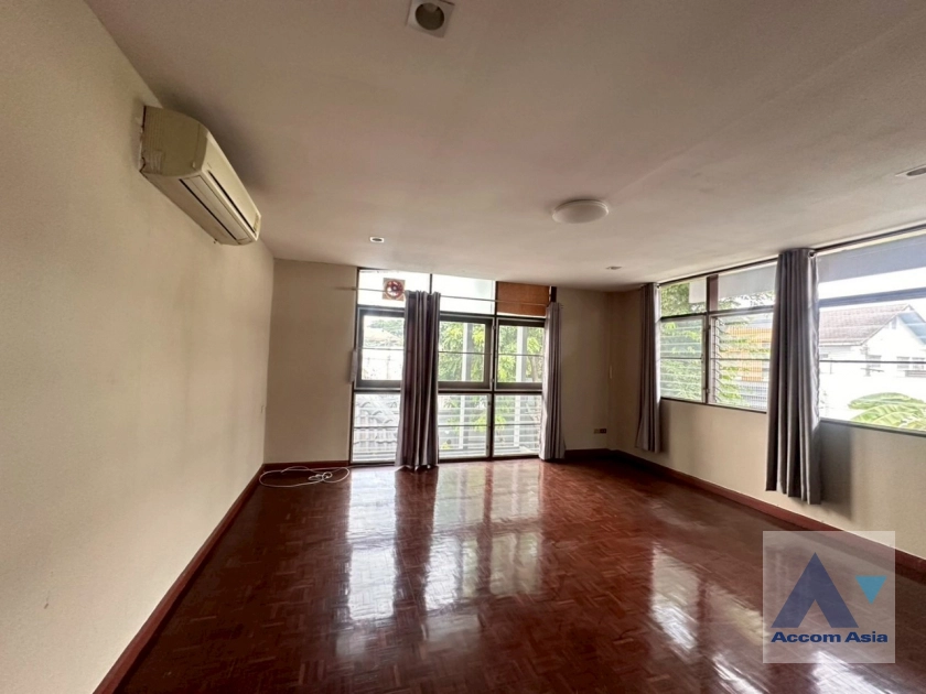 10  3 br House For Rent in Sukhumvit ,Bangkok  AA43898