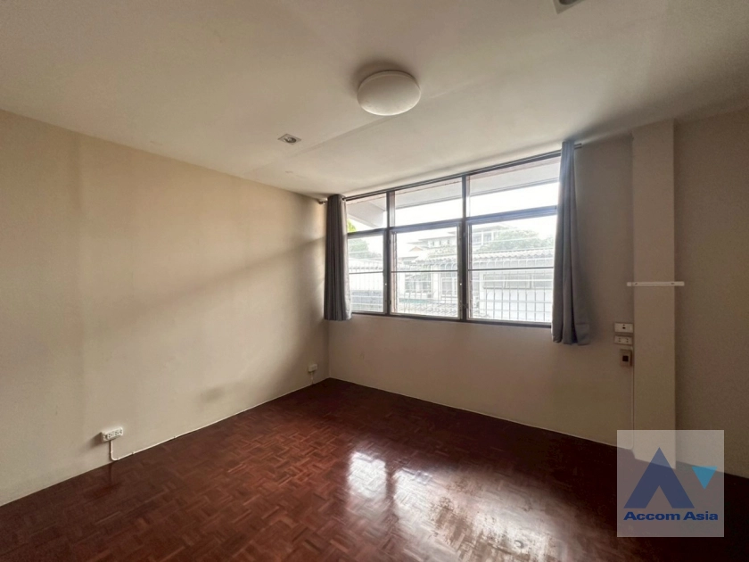14  3 br House For Rent in Sukhumvit ,Bangkok  AA43898