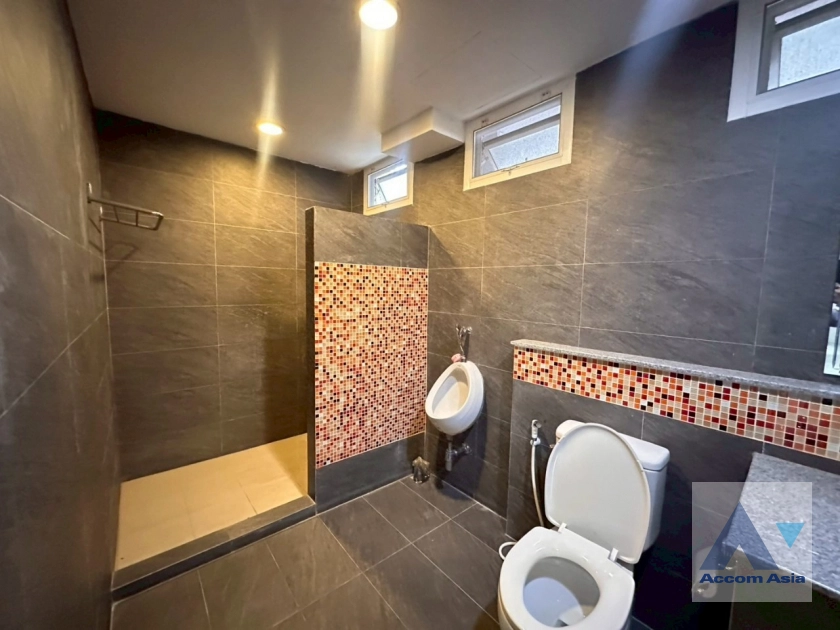 16  3 br House For Rent in Sukhumvit ,Bangkok  AA43898