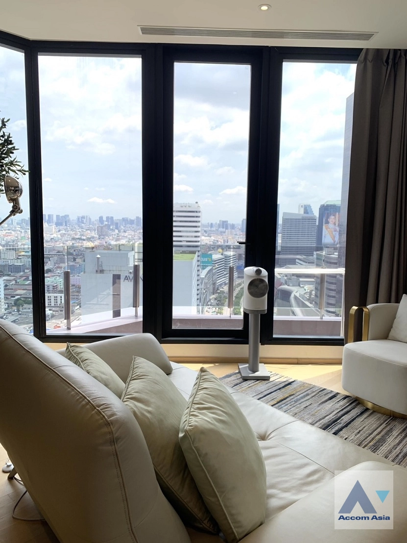 unit 2 Bedrooms  Condominium For Sale in Ratchadaphisek, Bangkok  near MRT Rama 9 (AA43899)