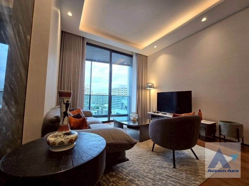 unitLuxury Condominium with city views and sleek modern kitchen (AA43900)