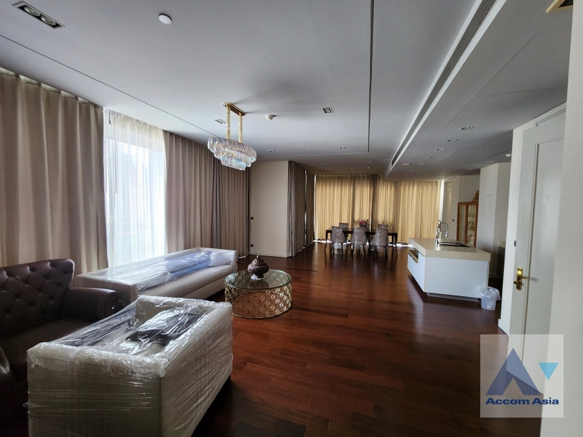 Pet friendly |  MARQUE Sukhumvit Condominium  2 Bedroom for Sale & Rent BTS Phrom Phong in Sukhumvit Bangkok