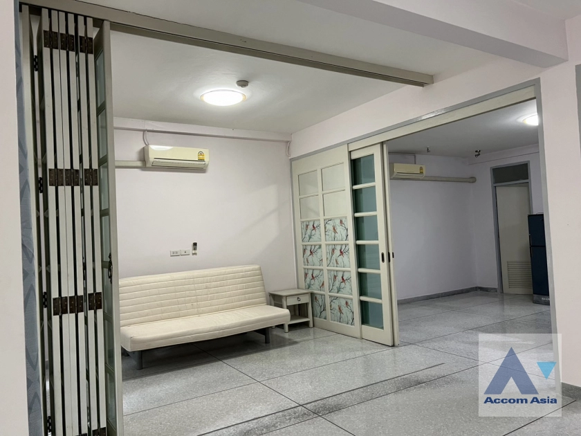  1  4 br Townhouse for rent and sale in Sathorn ,Bangkok BTS Sala Daeng AA43939