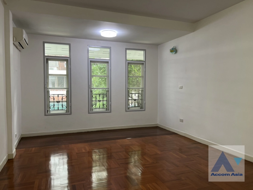 10  4 br Townhouse for rent and sale in Sathorn ,Bangkok BTS Sala Daeng AA43939