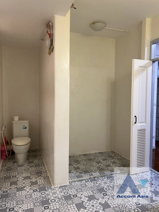 14  4 br Townhouse for rent and sale in Sathorn ,Bangkok BTS Sala Daeng AA43939