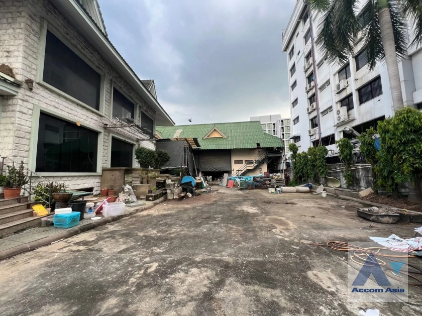 5  5 br House For Sale in Sukhumvit ,Bangkok BTS Udomsuk AA43940