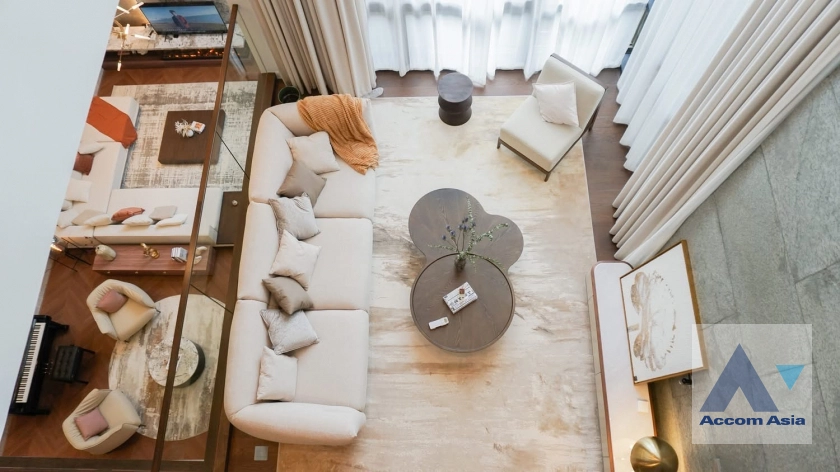 unit 4 Bedrooms  House For Rent & Sale in Krungthep Kreetha, Bangkok  (AA43942)