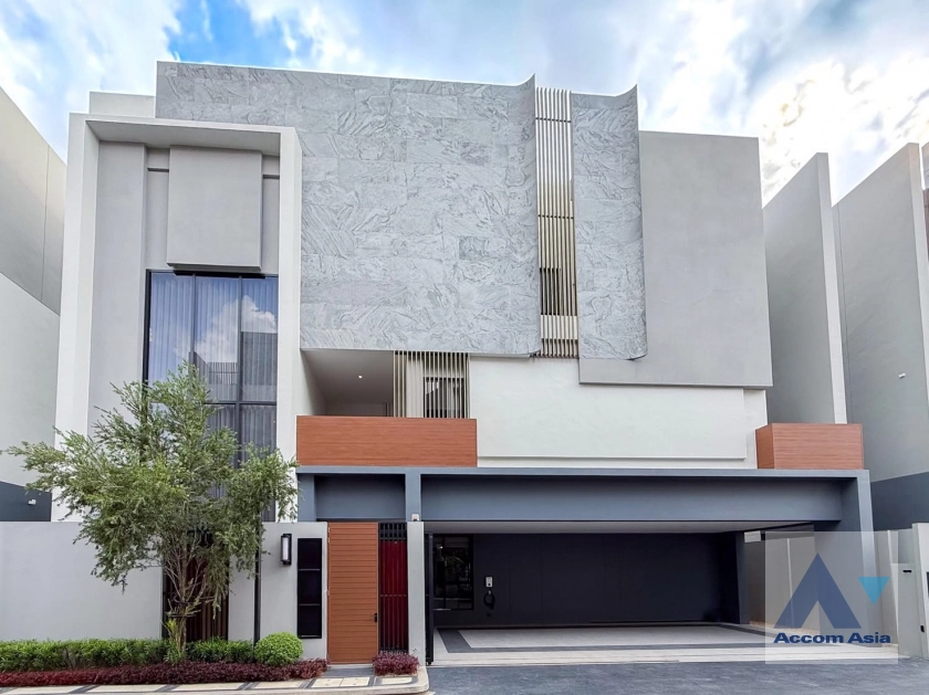  Bugaan Krungthep Kreetha House  4 Bedroom for Sale & Rent   in Krungthepkreetha Bangkok