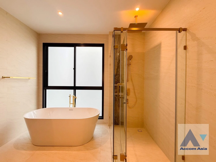 11  4 br House for rent and sale in Krungthep Kreetha ,Bangkok  at Bugaan Krungthep Kreetha AA43942