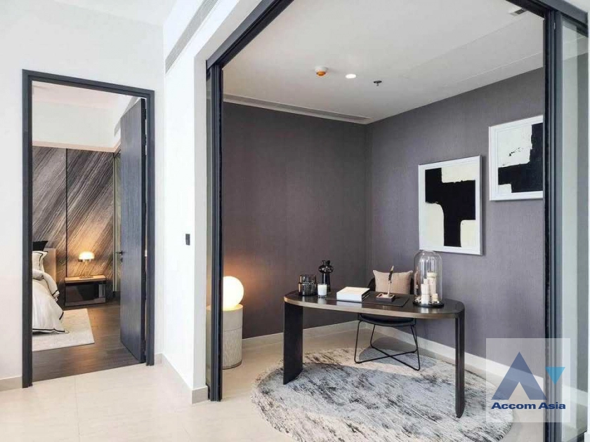 unit 2 Bedrooms  Condominium For Rent & Sale in Sathorn, Bangkok  near BTS Chong Nonsi (AA43944)