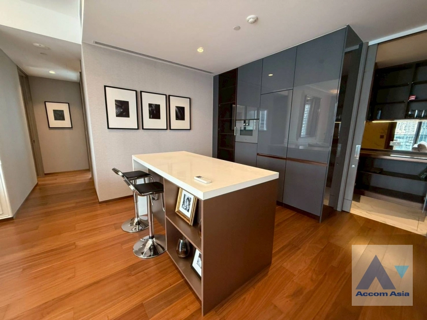 unit 2 Bedrooms  Condominium For Rent in Sukhumvit, Bangkok  near BTS Phrom Phong (AA43947)