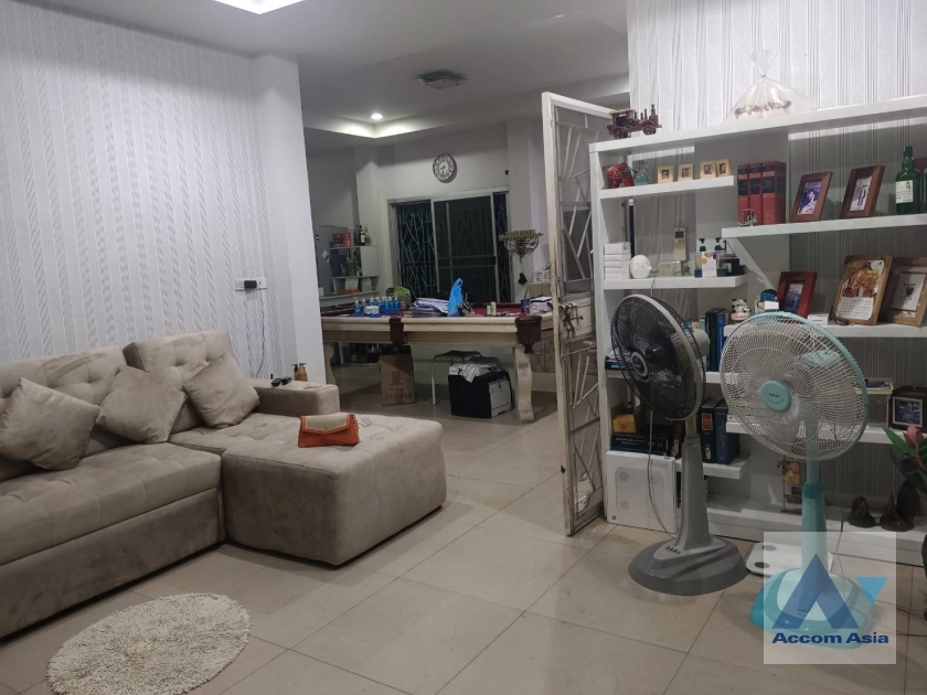  1  House for rent and sale in Phaholyothin ,Bangkok  AA43956