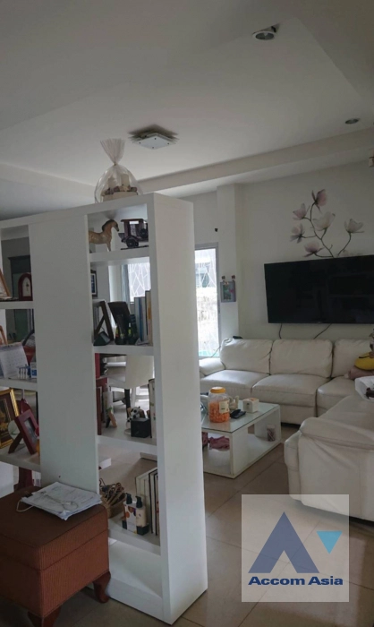 7  House for rent and sale in Phaholyothin ,Bangkok  AA43956