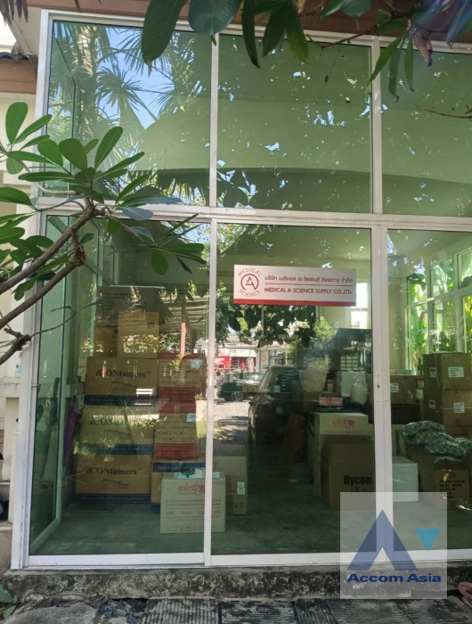 13  House for rent and sale in Phaholyothin ,Bangkok  AA43956