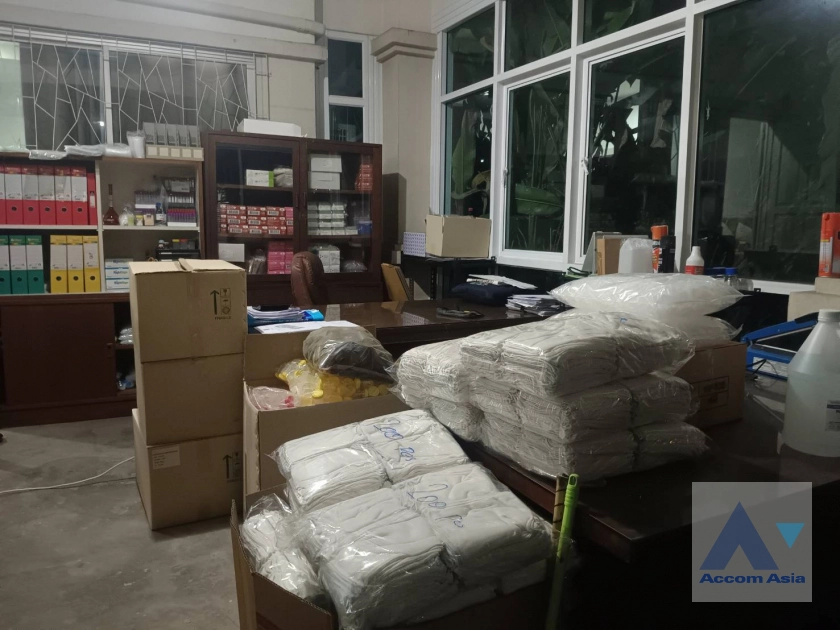 15  House for rent and sale in Phaholyothin ,Bangkok  AA43956