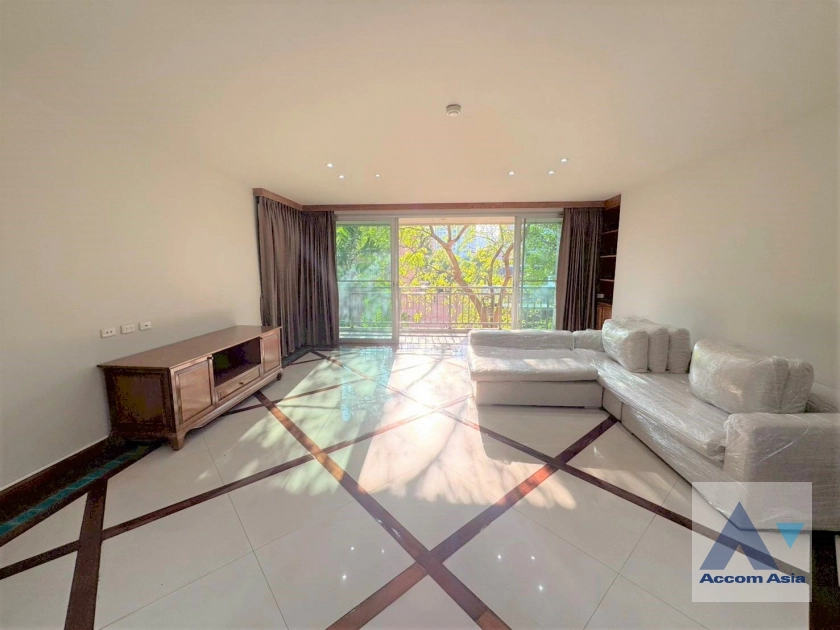 unit 2 Bedrooms  Apartment For Rent in Sathorn, Bangkok  near MRT Lumphini - BTS Chong Nonsi (AA43957)