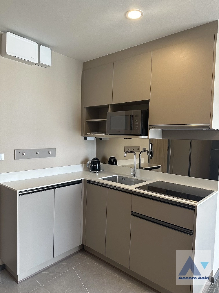 unit 2 Bedrooms  Condominium For Rent in Sukhumvit, Bangkok  near MRT Khlong Toei (AA43958)