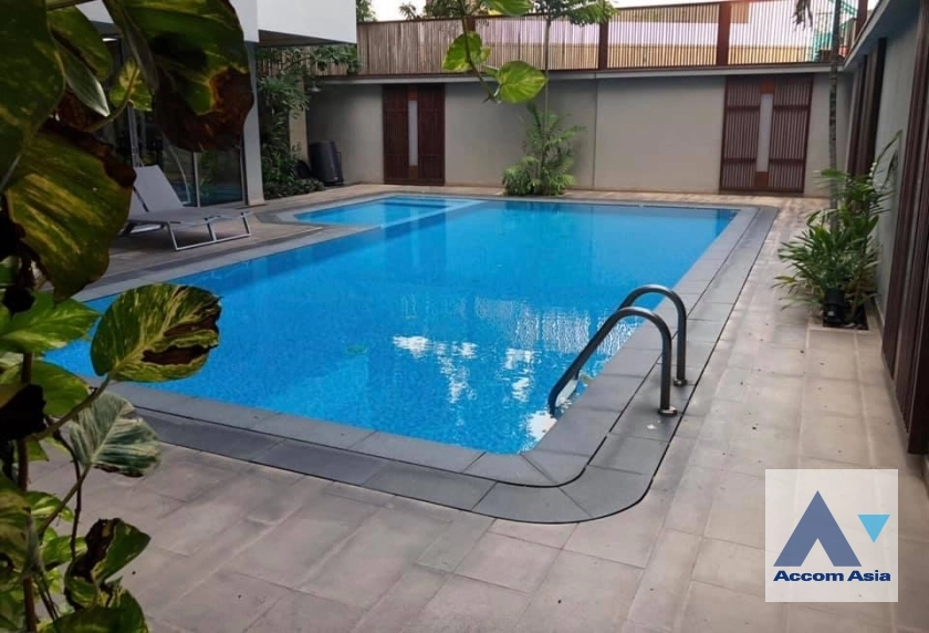  Relaxing Balcony - Walk to BTS Apartment  2 Bedroom for Rent BTS Thong Lo in Sukhumvit Bangkok