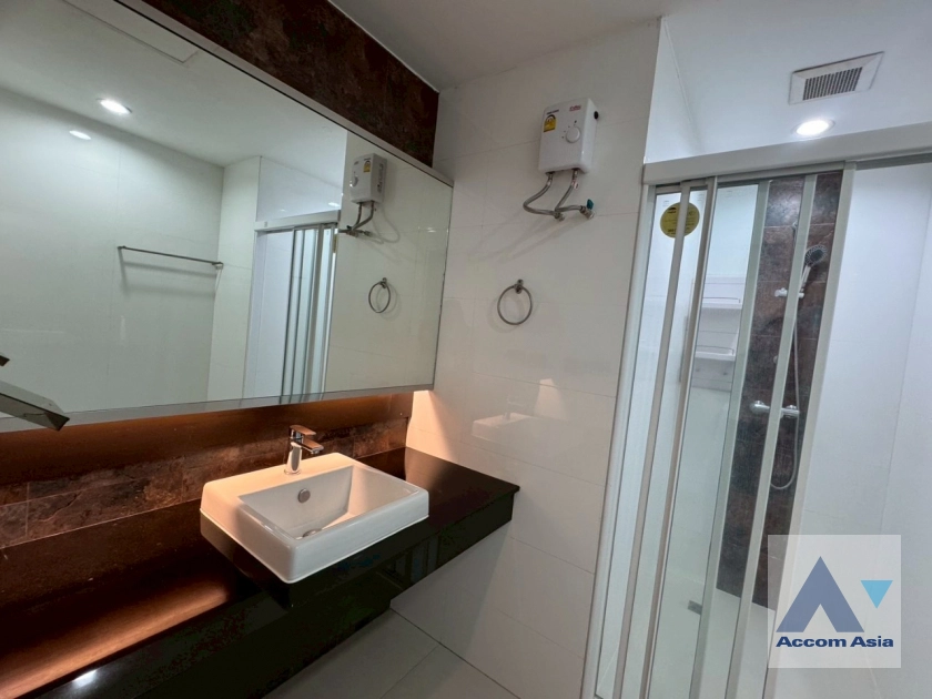 29  2 br Apartment for rent and sale in Sukhumvit ,Bangkok BTS Asok - MRT Sukhumvit at Spacious Room AA43960