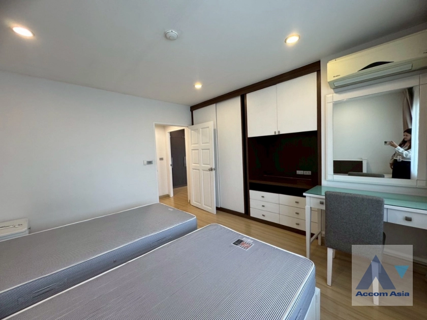18  2 br Apartment for rent and sale in Sukhumvit ,Bangkok BTS Asok - MRT Sukhumvit at Spacious Room AA43961