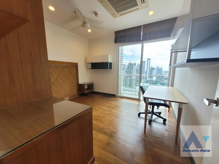 unitPartly Furnished |  4 Bedrooms  Condominium For Rent & Sale in Sukhumvit, Bangkok  near BTS Nana (AA43962)