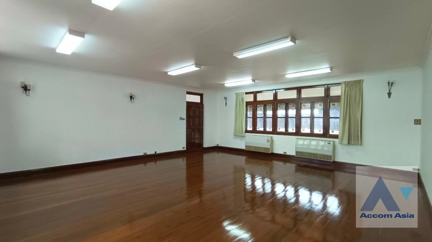 4  3 br House for rent and sale in Sukhumvit ,Bangkok BTS Asok - MRT Sukhumvit 9010401