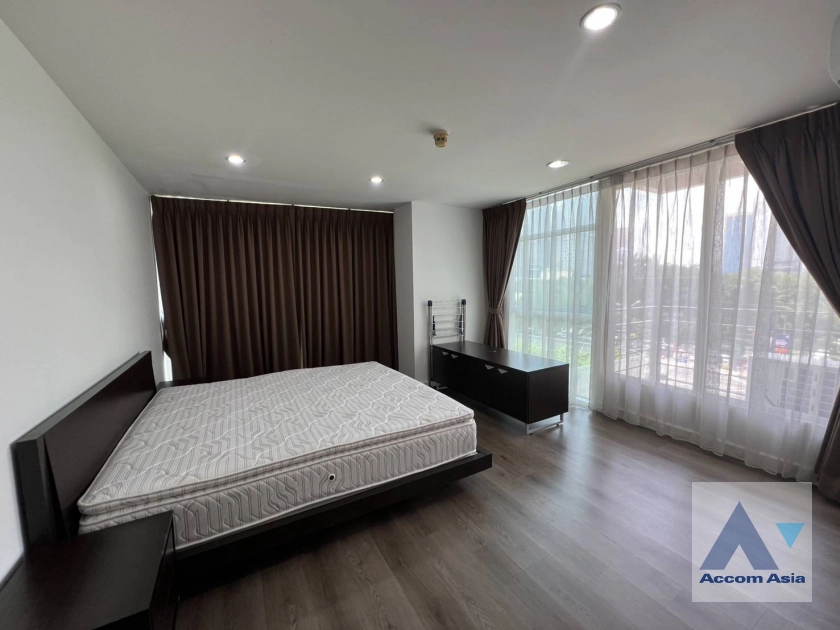 8  2 br Apartment For Rent in Ploenchit ,Bangkok BTS Chitlom at Apartment Steps from Lumpini Park AA43965