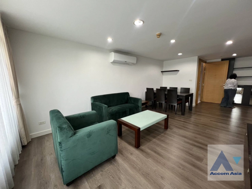 unit 2 Bedrooms  Apartment For Rent in Ploenchit, Bangkok  near BTS Chitlom (AA43965)