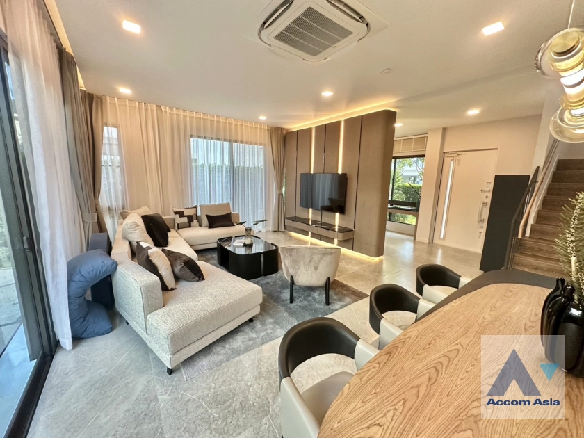  2  4 br House For Rent in Samutprakan ,Samutprakan  at MANTANA Bangna km 15 AA43966