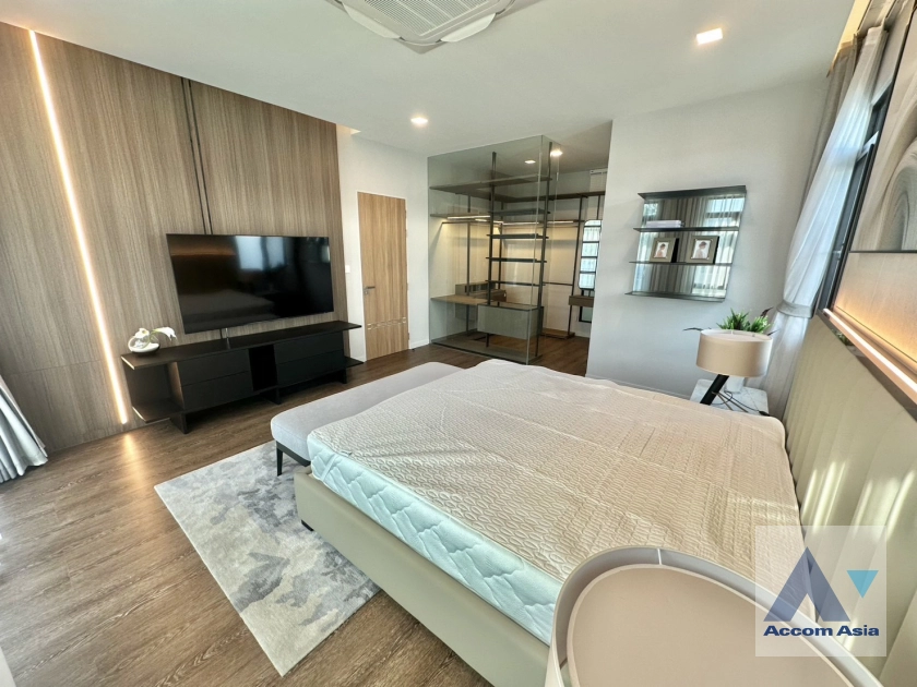 6  4 br House For Rent in Samutprakan ,Samutprakan  at MANTANA Bangna km 15 AA43966