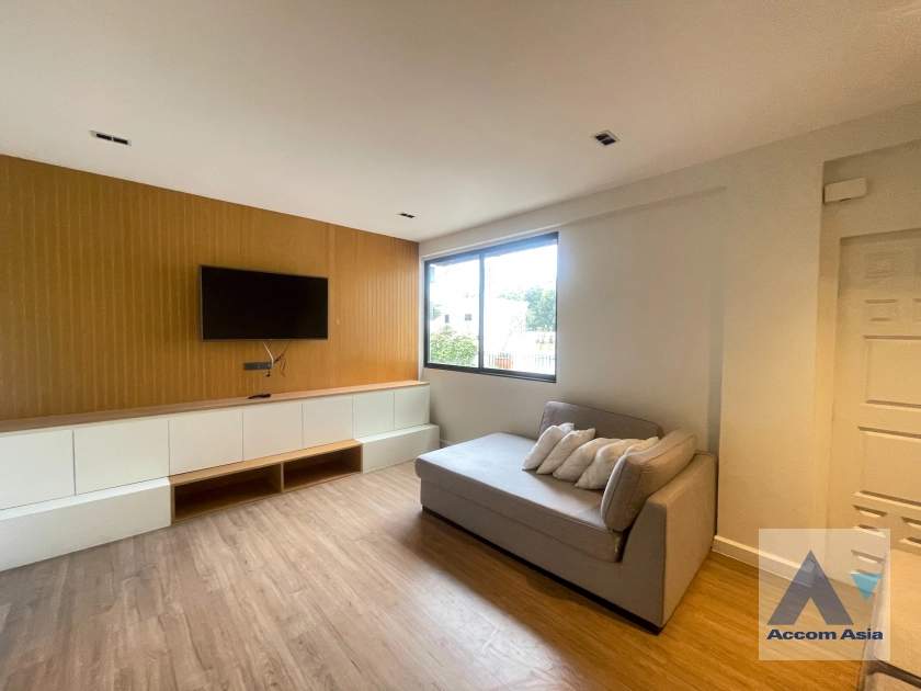  1  3 br Townhouse for rent and sale in Sukhumvit ,Bangkok BTS Thong Lo at  TownHouse in Compound with Pool AA43968