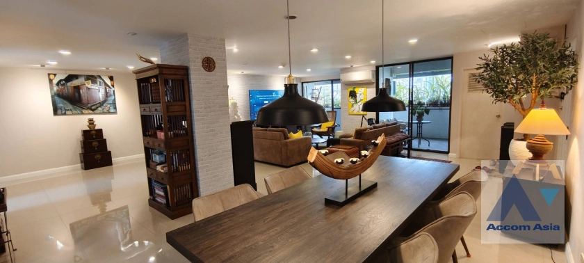  1  3 br Condominium For Sale in Sukhumvit ,Bangkok BTS Nana at Beverly Tower AA43974