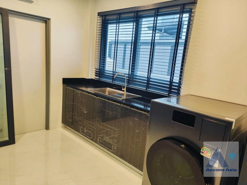 11  4 br House For Rent in Samutprakan ,Samutprakan BTS Bang Na at The City Bangna AA43998