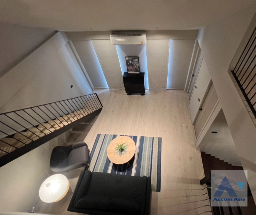 6  4 br House for rent and sale in Sukhumvit ,Bangkok BTS Phra khanong AA44002